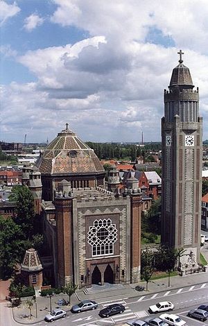 Церковь св. Хризолия в городе Комин, Бельгия.