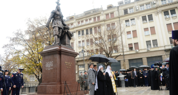 Патриарх освятил памятник Николаю II в Сербии